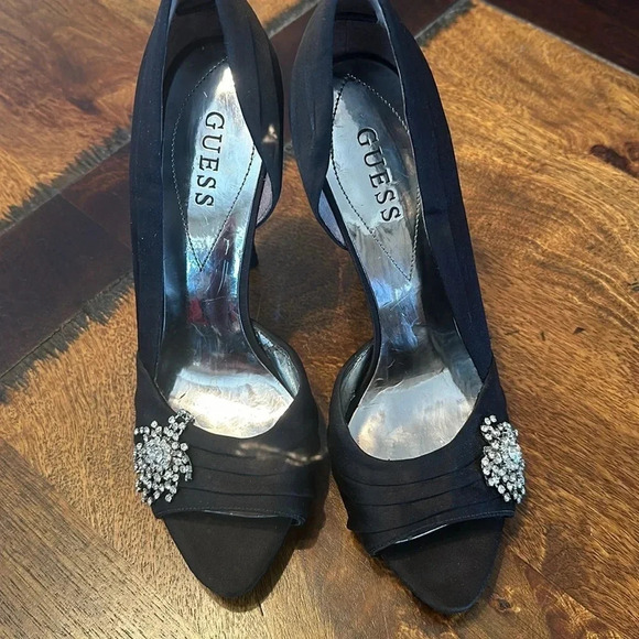 Guess dress shoes Size 9 sparkle detail 5” heels. - Picture 2 of 8